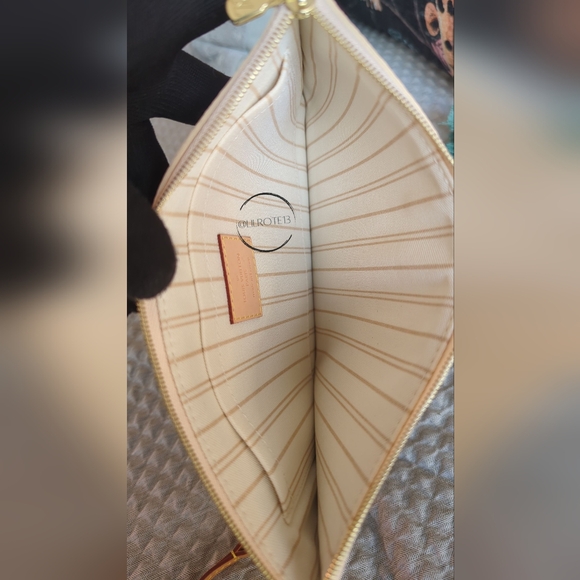 ⚡ FLASH SALE - Louis Vuitton Damier Azur Neverfull Pouch MM - Picture 9 of 13